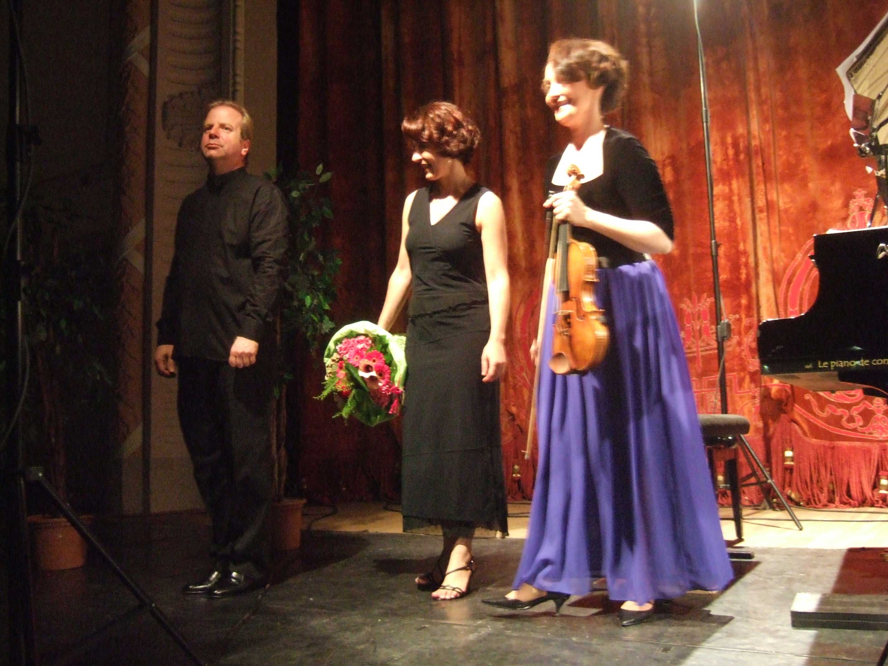 Denis Simán,dy, Carole Carniel et Gaëtanne Prouvost